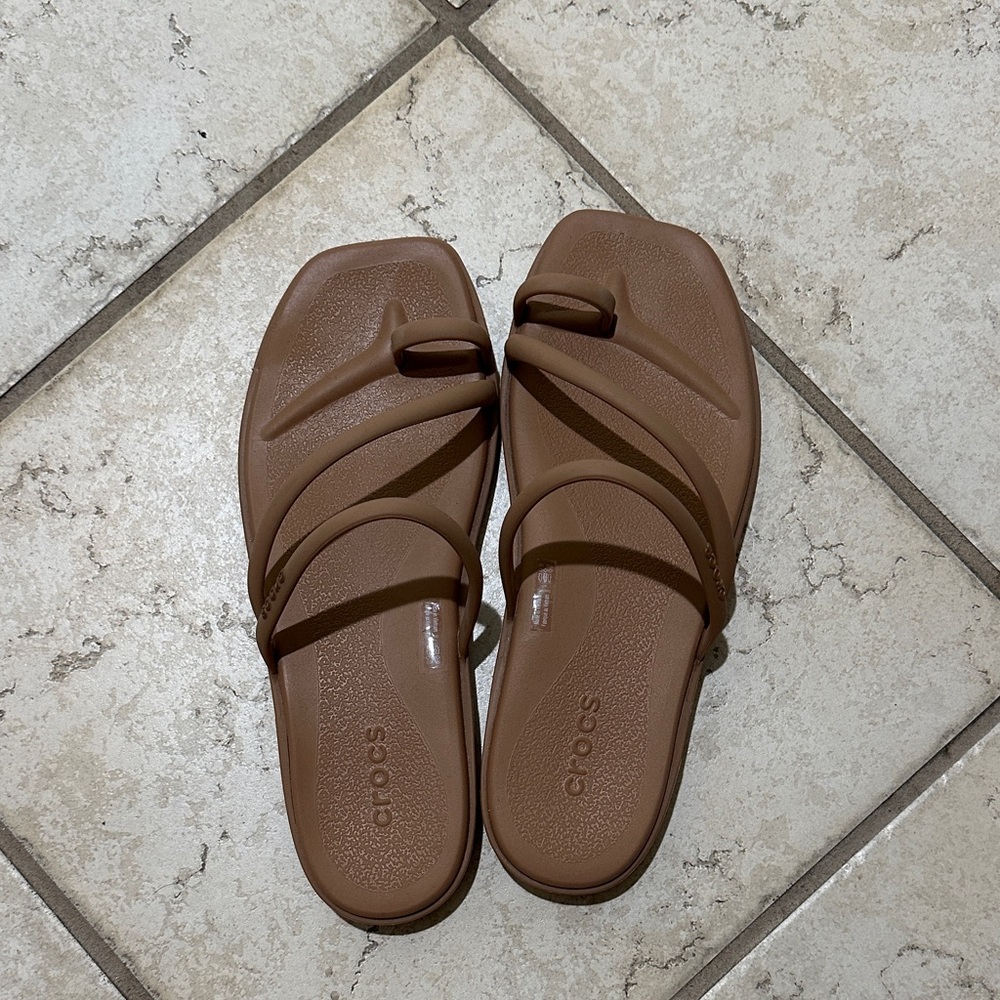 CROCS Women's Brown Sandals - GENTLY USED
